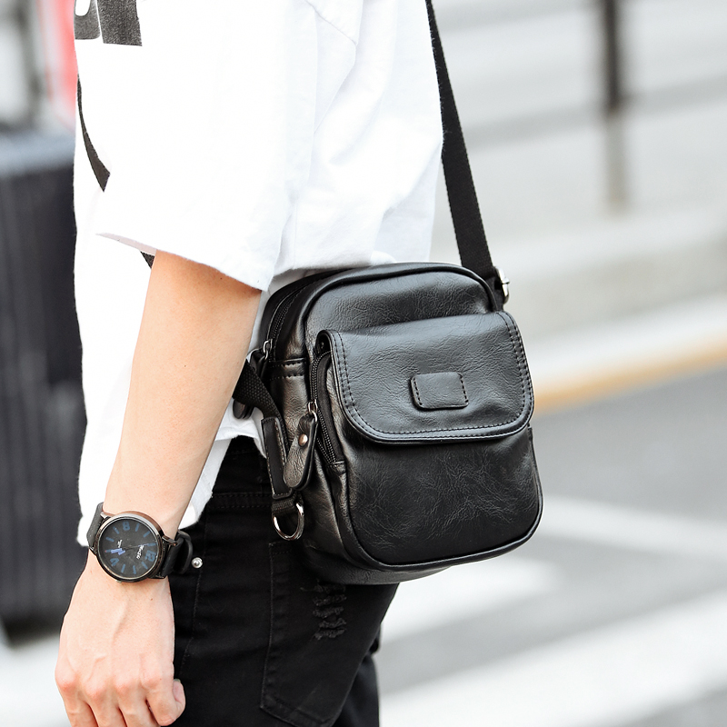 新款韓版男士小背包潮流便攜帶單肩斜跨包街頭休閑手機包包